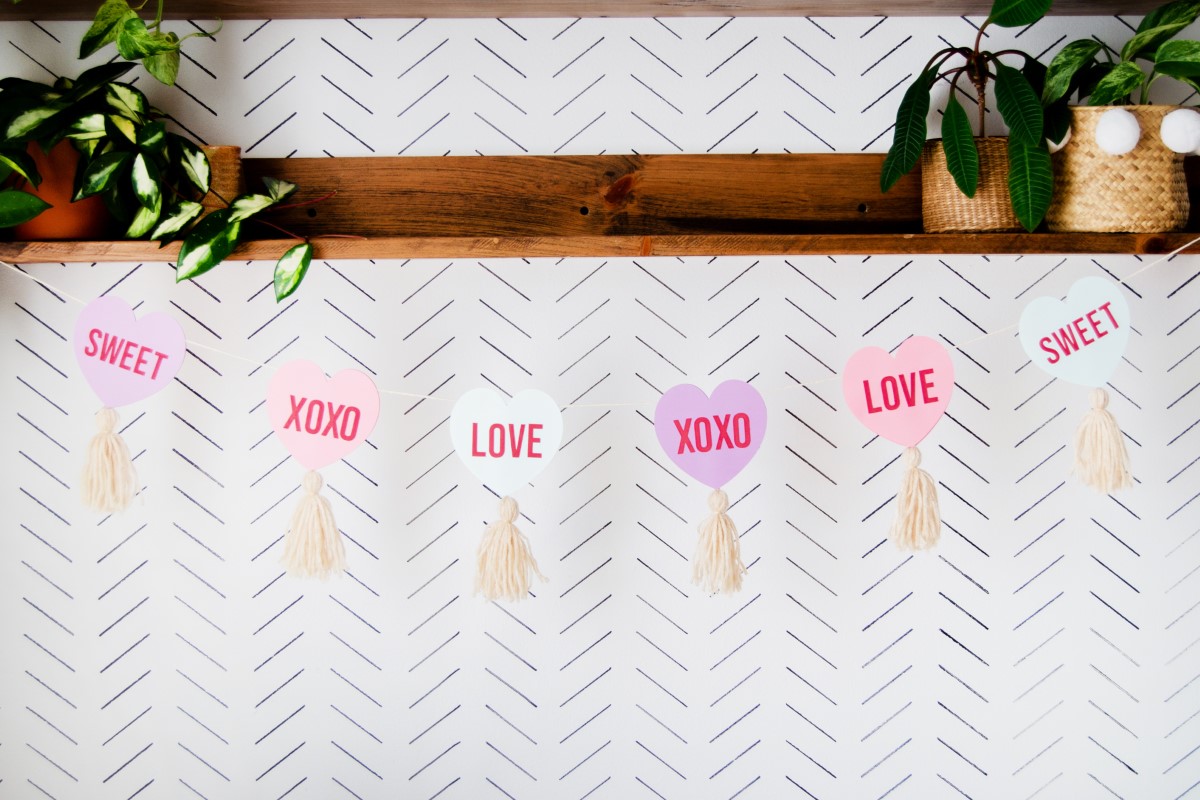 diy valentine garland
